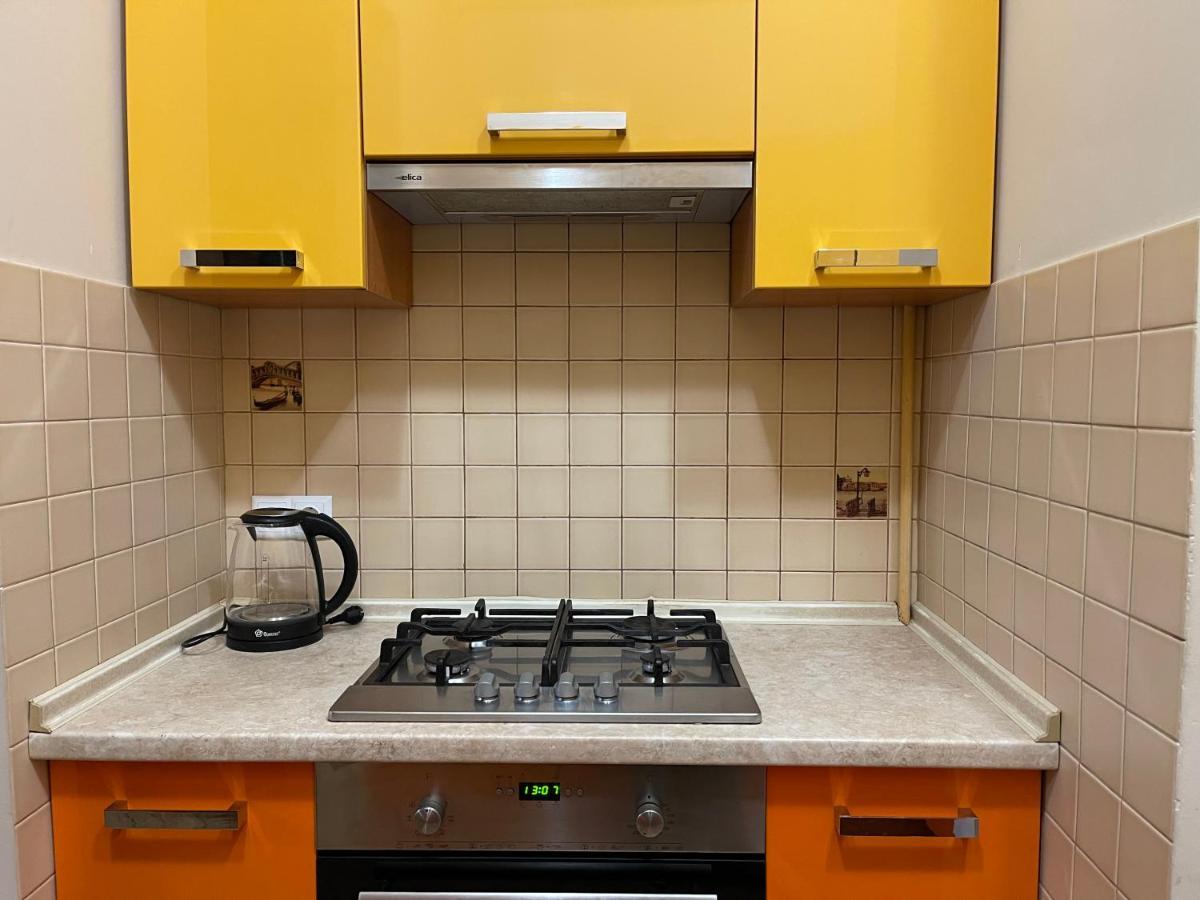 Avangard Qn Romana 26 Apart Lviv Exteriör bild