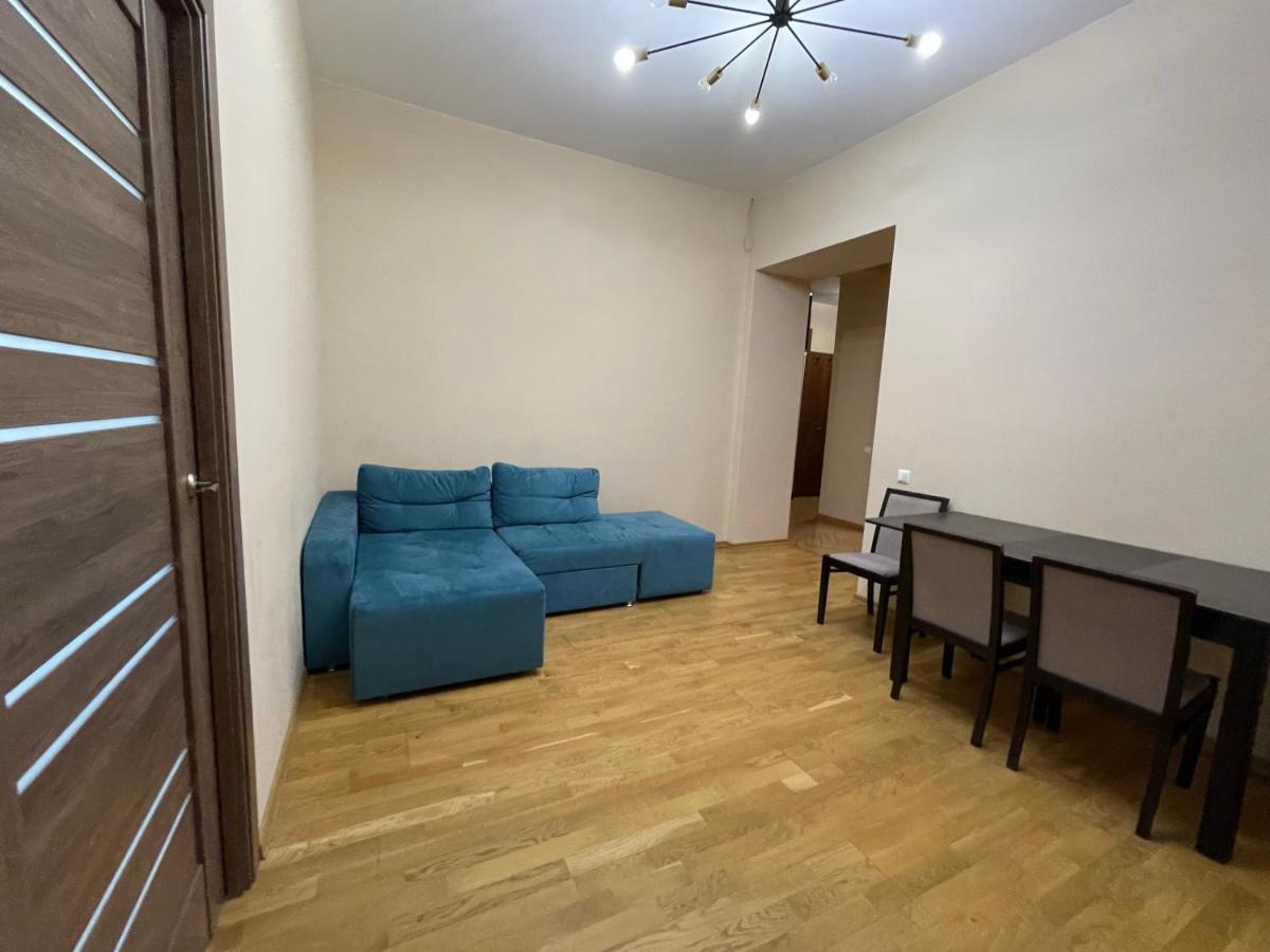 Avangard Qn Romana 26 Apart Lviv Exteriör bild